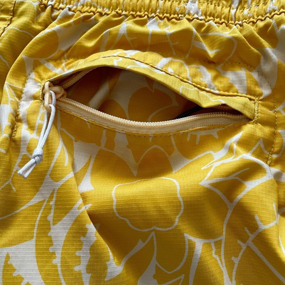 Patagonia Planing Floral Tropical Board Shorts White Yellow Size XS - Picture 5 of 8